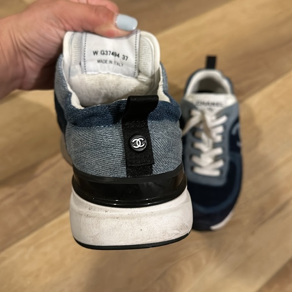 Chanel Denim Suede Calfskin Womens CC Sneakers Size 37 Dark Blue - Picture 4 of 10